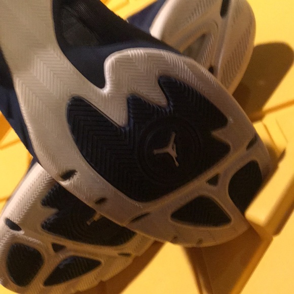 NWOT JORDANS NAVY BLUE /WHITE WITH STUDS/STONES SIZE 9” - Picture 2 of 4